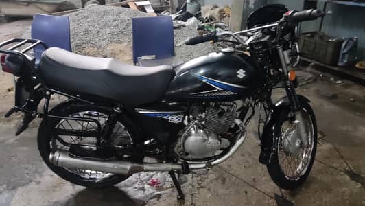 Suzuki GS 150 2013