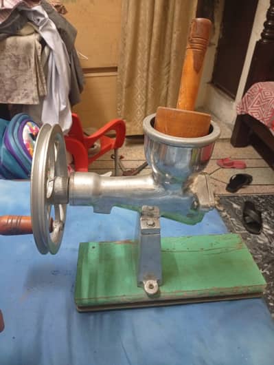 Stainless steel juice machine