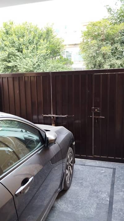 Beautiful Tile Floor Double Storey Corner House For Rent