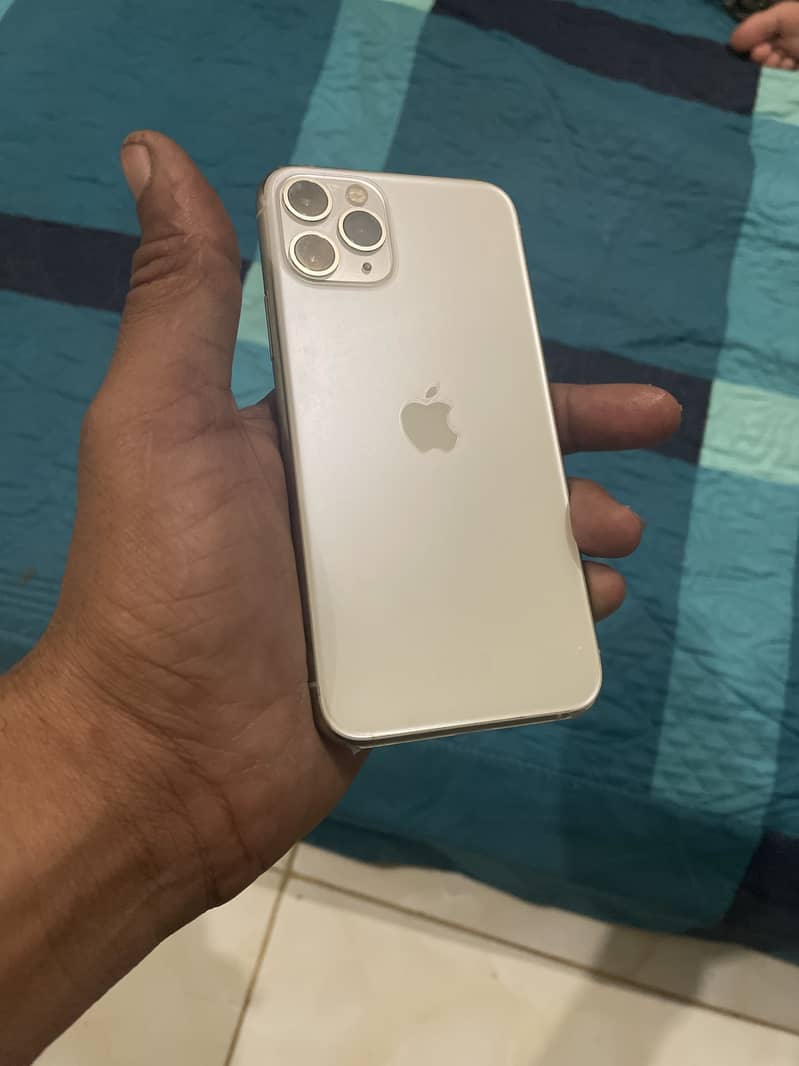 iPhone 11 Pro 0
