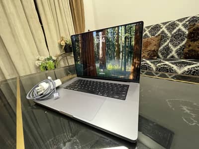 Apple Macbook Pro M1 MAX 2021 ,16 inches, 64GB RAM, 512GB SSD