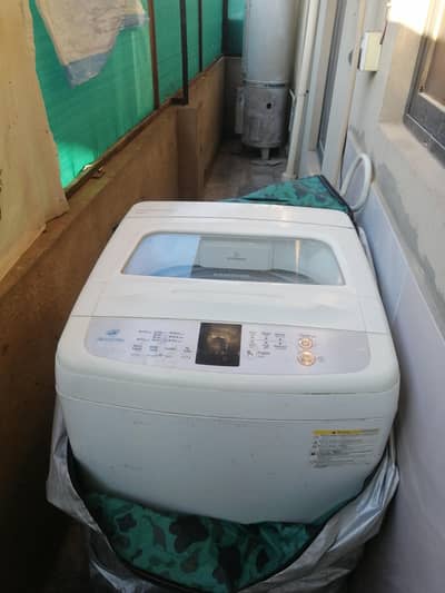SAMSUNG fully automatic washing machine.