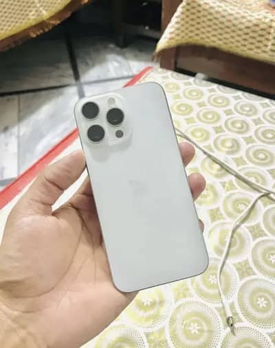 I phone Xr 128gb.  Face ID on truton  on.