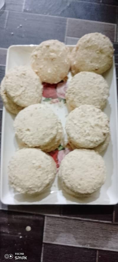 Frozen item k fry k liye karigaar ki zarorrat hai