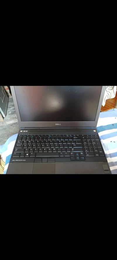 Dell Precision M4800 - 2GB GPU - 8/256