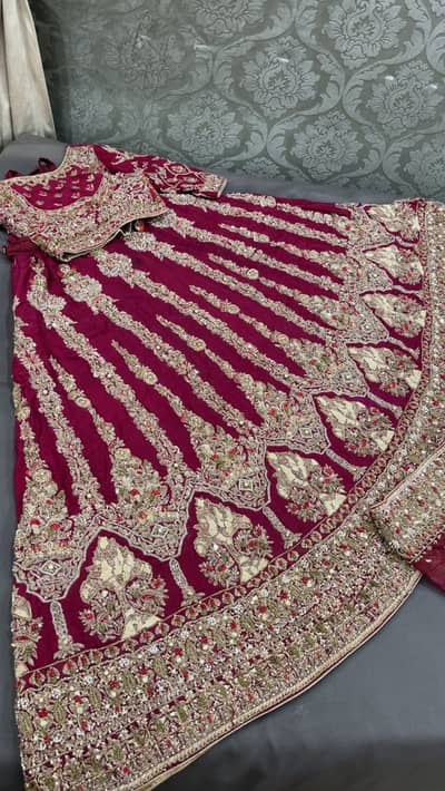 LUXURY BARAT BRIDAL LEHNGA CHOLI FOR SALE