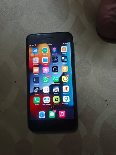 I phone 7plus.    128 GB. 10 by 9 pta approved
