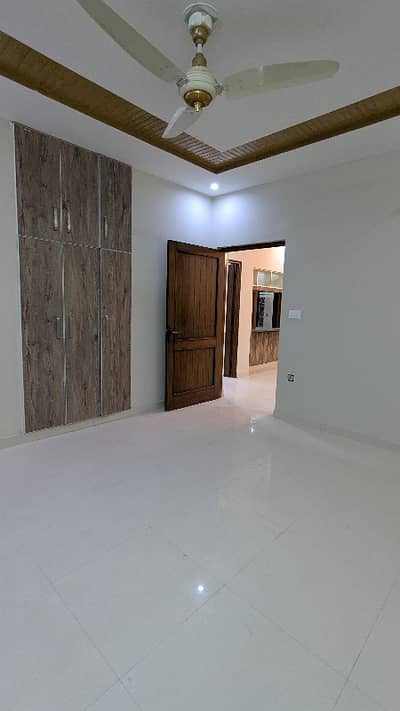 10 Marla Luxury Lower portion available for Rent Hot Location in Bahria Town Lhr