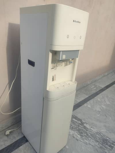 water dispenser with mini freezer