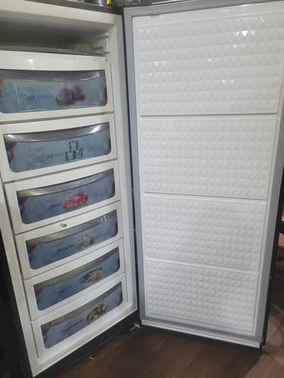 Dawlance Vertical glass door freezer