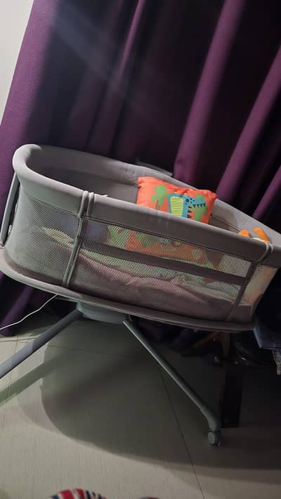 baby bed/cot electronic swing