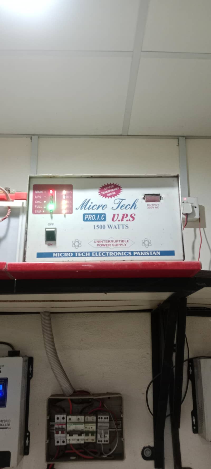 Simtek 100 amp charge controller 3