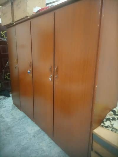 4 door almari for sell