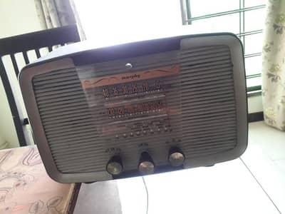 ANTIQUE VALVES RADIO.