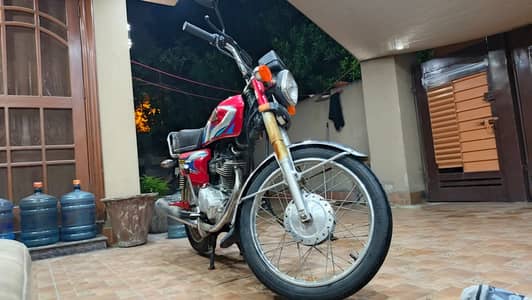 Honda CG 125cc 2022 Model Motorbike, Barely Used, Powerful & Ready, CD