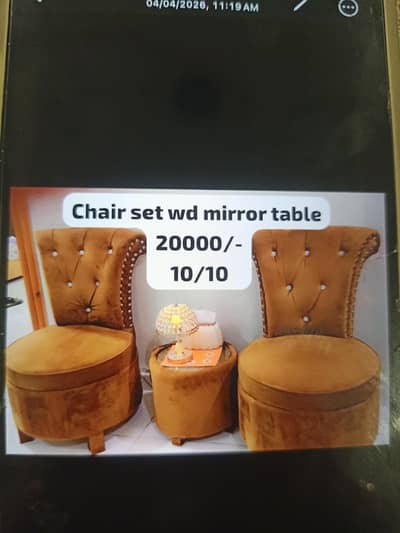 bedroom chairs with table of mirror top