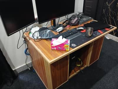 Office / study table