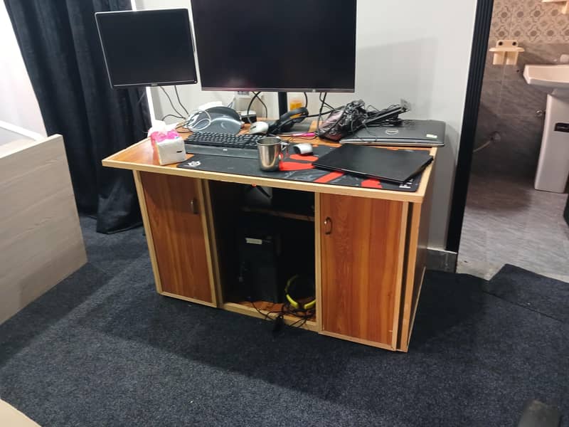 Office / study table 1