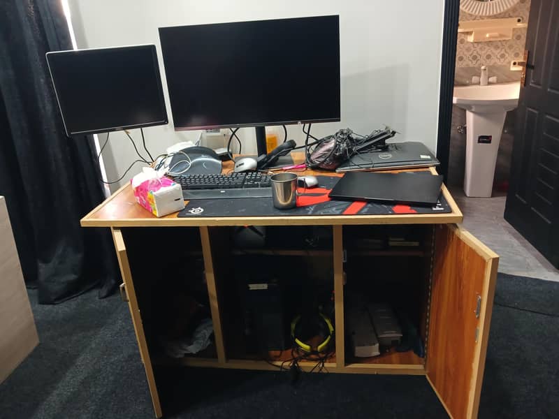 Office / study table 2