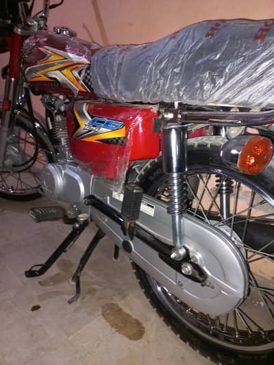 HONDA  CG 125  RED LIKE NEW