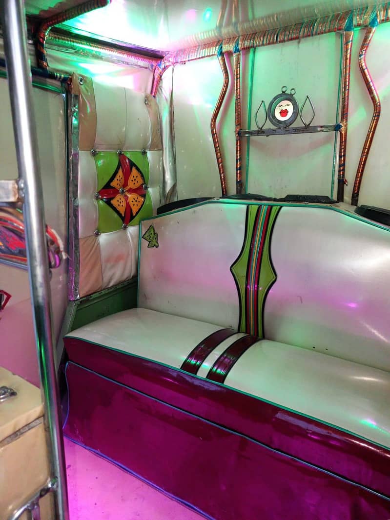 رکشہ 2013 ماڈل فروخت کے لیے – اچھی کنڈیشن 4