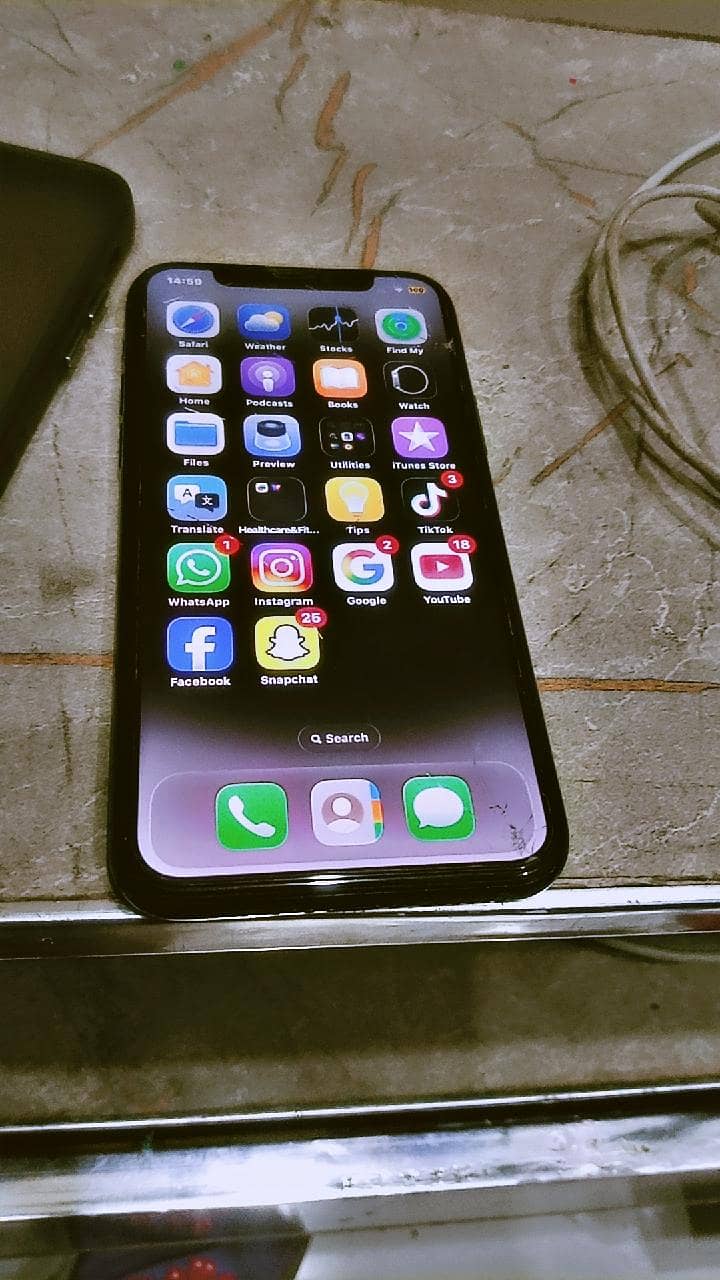 iPhone 11 Pro 4