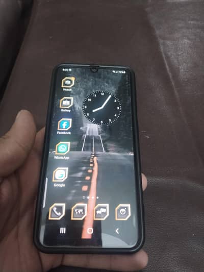 Samsung A50 with box 4/128