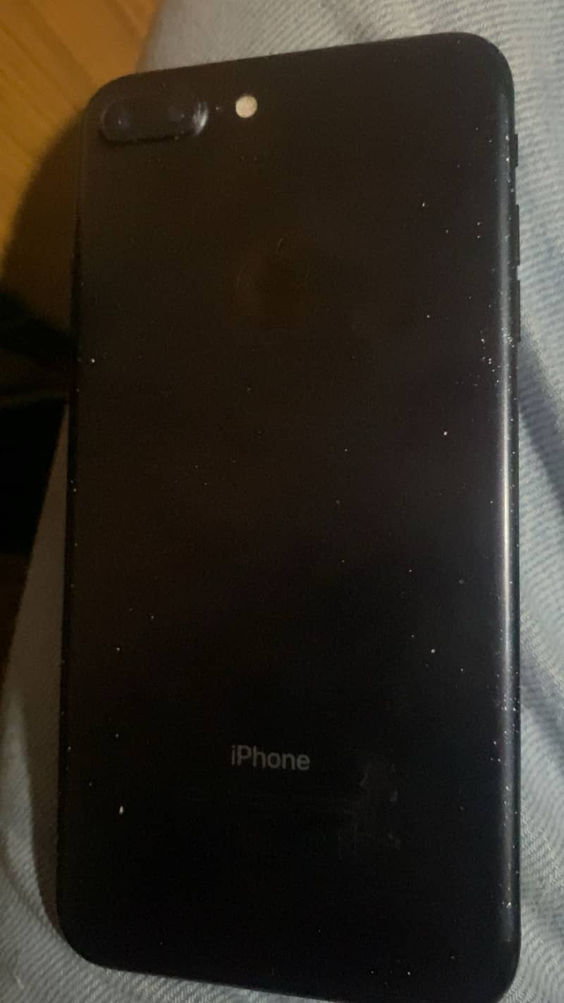 Apple iPhone 7 Plus 1