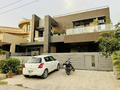 E-11/3 Multi Professional 8 Bedroom House Available For Sale Beautiful Location