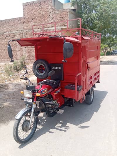 100 cc cabin riksha