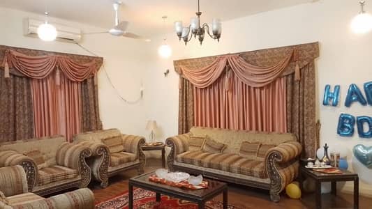 610 Square Yards Bungalow, Dha Phase 1, Proper 2 Unit, Top Location, Never Miss The Chance.