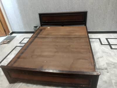 Queen Size Bed With 2 Mattresses