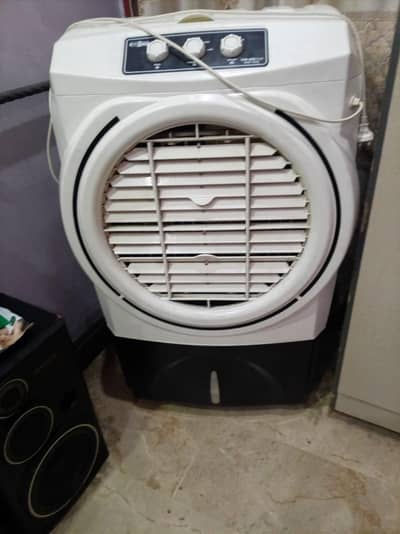 only 4 to 5 month used.