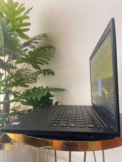 Dell latitude 7490 i7 8TH GENERATION