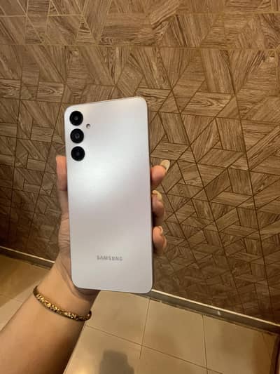 Selling my Samsung A05s 128 GB (single hand used)