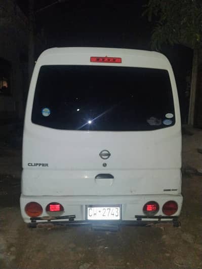 Nissan clipper 2011 registration 2016