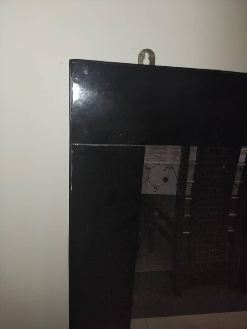 dressing table mirror only 1