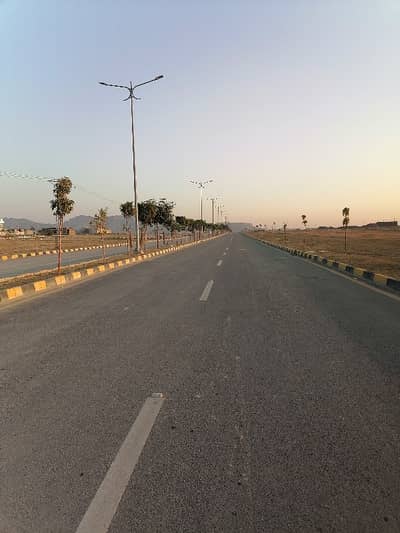 30x60 Sunface Green Facing in Faisal Hills