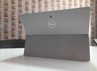 Dell 7200 2 in 1 Touchscreen