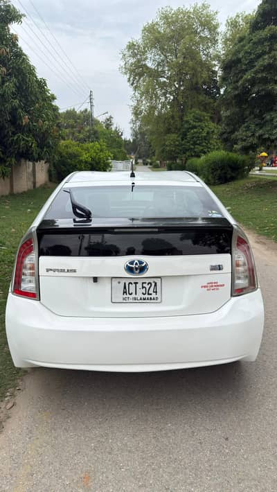 Toyota Prius 2013 S Touring, Islamabad Registered.