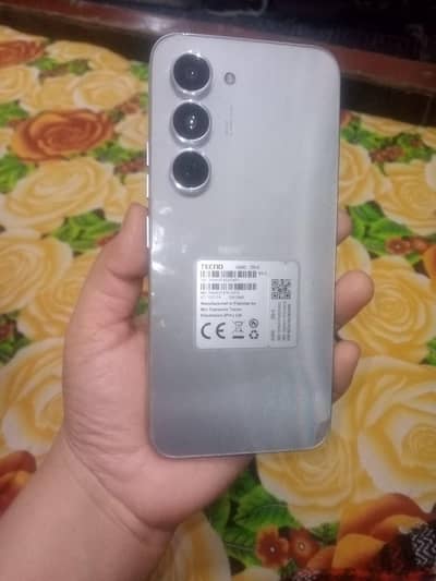 Tecno spark 40 pro 8x256 gb. phone number 03037571269