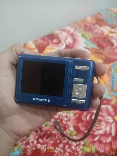 OLYMPUS T-100 Digital camera