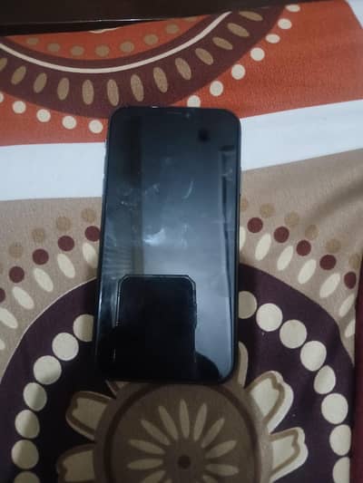 iphone 11 back break battery health 81 water pack 3 month working sim