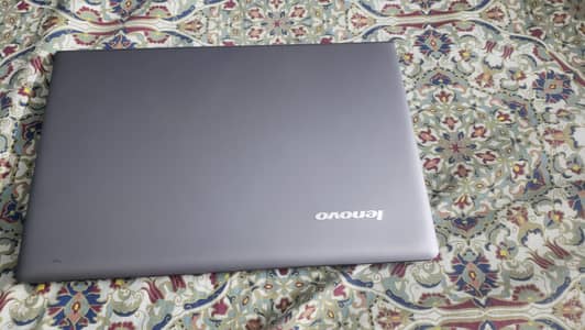 Lenovo Laptop 512storage 4 gb ram