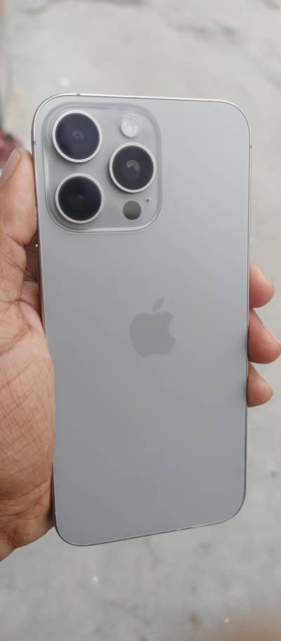 IPHONE 15 PRO MAX (256) 98% Battery Factory Unlock Non PTA