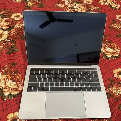 MacBook Pro 2017 | 16GB RAM | 512GB SSD | 13' Retina Display | Ventura