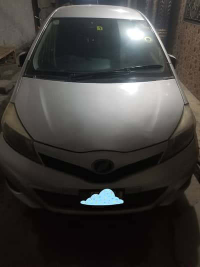 Toyota Vitz 2012