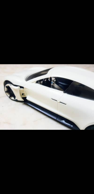PLAYMOBIL PORSCHE MISSION E