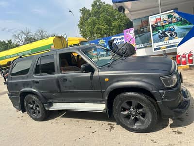 Toyota Surf – Powerful SUV