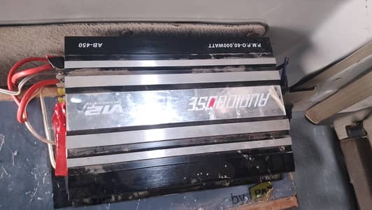 1 jbl bufeer 4 speakers  1 amplifier 4 chanel